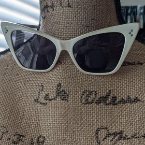 MVMT DESIGNER SUNGLASSES